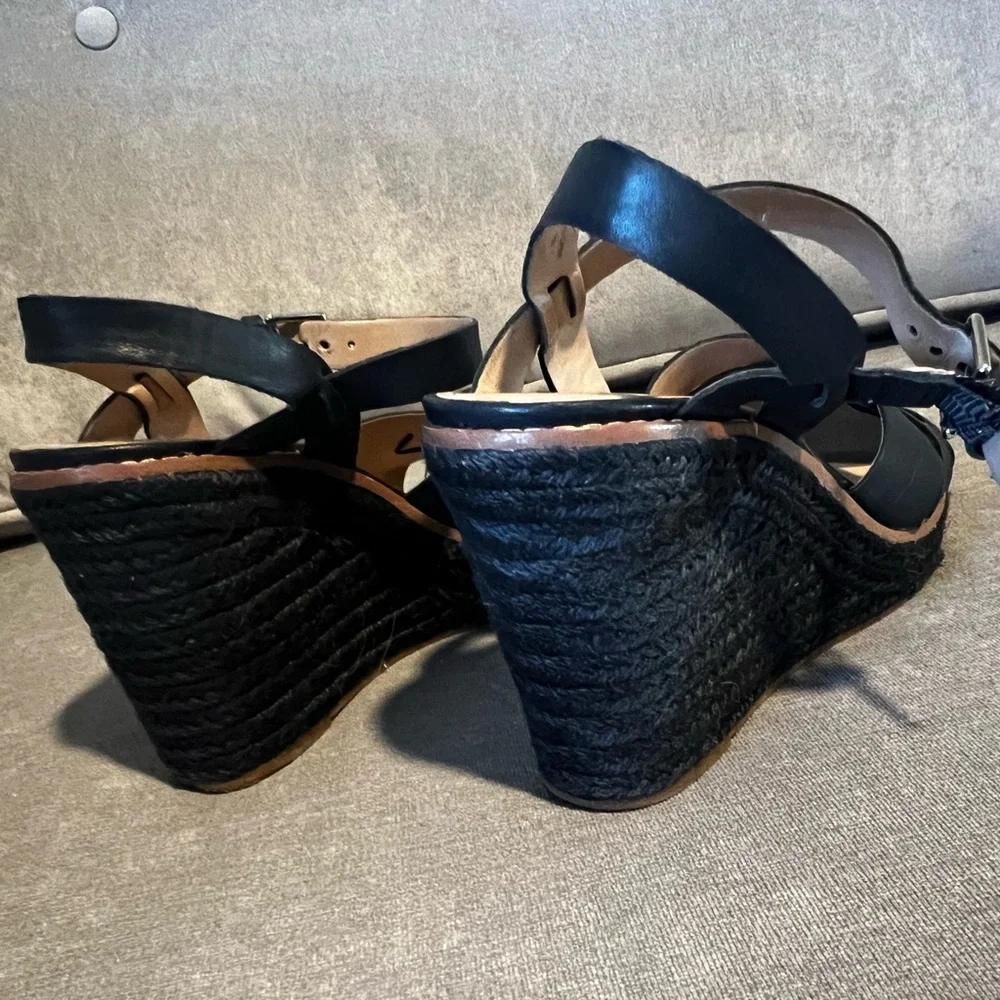 Banana Republic Navy Blue Raffia Leather Wedge Size 7